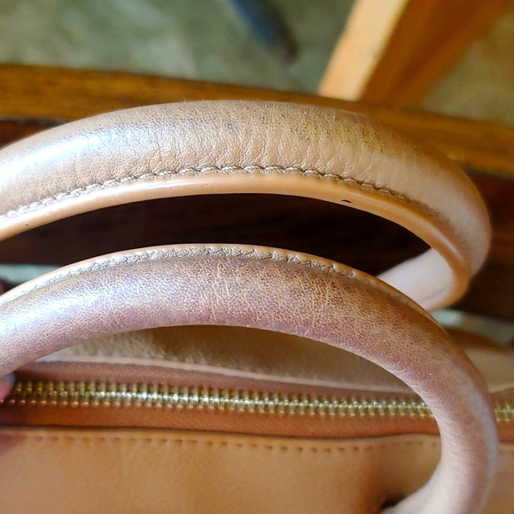 Tory Burch crossbody - Picture 2 of 15